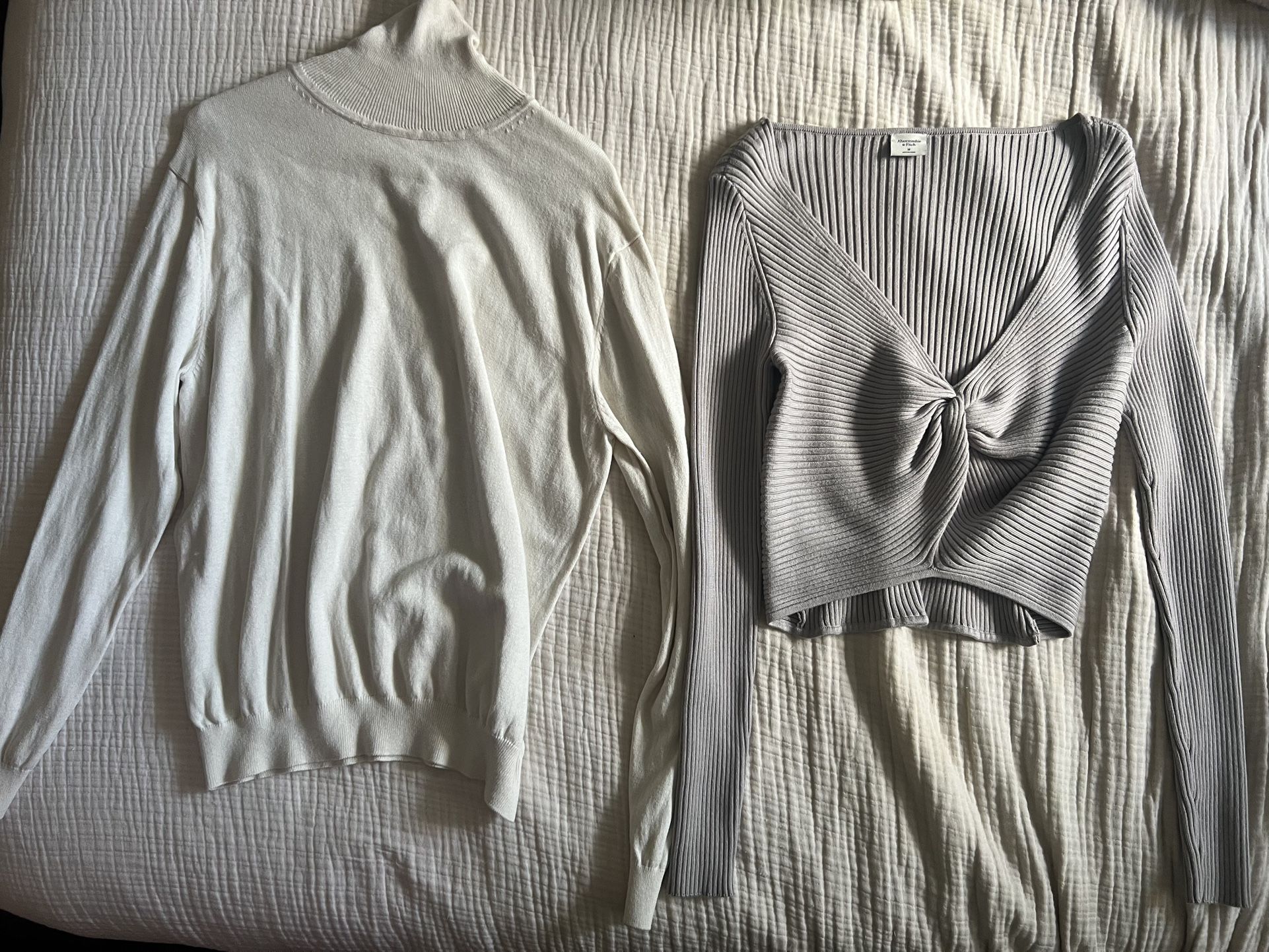 4 Women’s Tops (Medium)