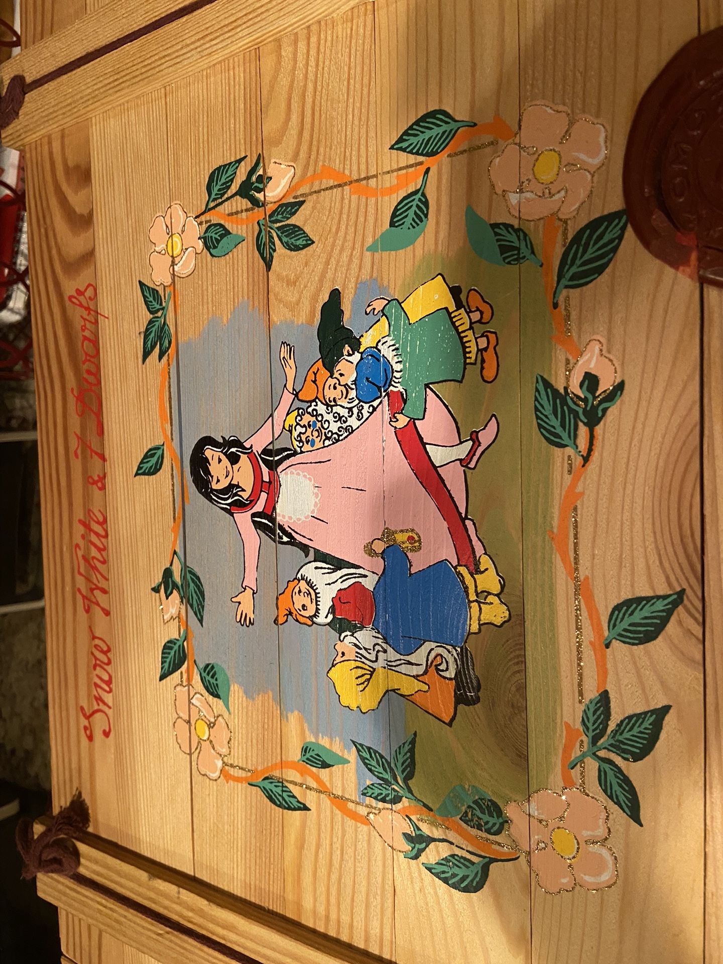 Snow White N Seven Dwarfs Poloanise Set In Wooden Box