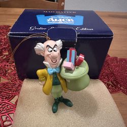Disney Grolier Alice in Wonderland President's Edition Ornament MAD HATTER
