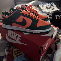 Nike Dunks 