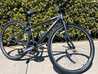 Trek Verve 1 Hybrid Bike