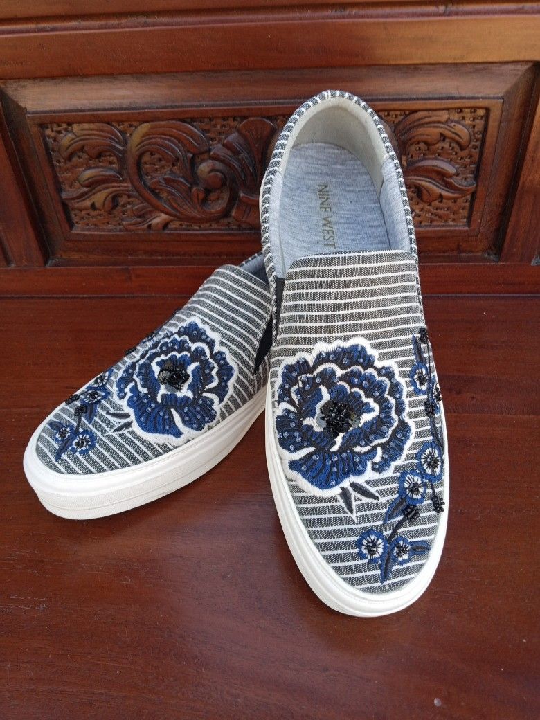 NINE WEST WOMEN'S SIZE 6.5 ONYEKA SLIP ONS