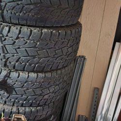 Toyo 35x12.5 8 Tires