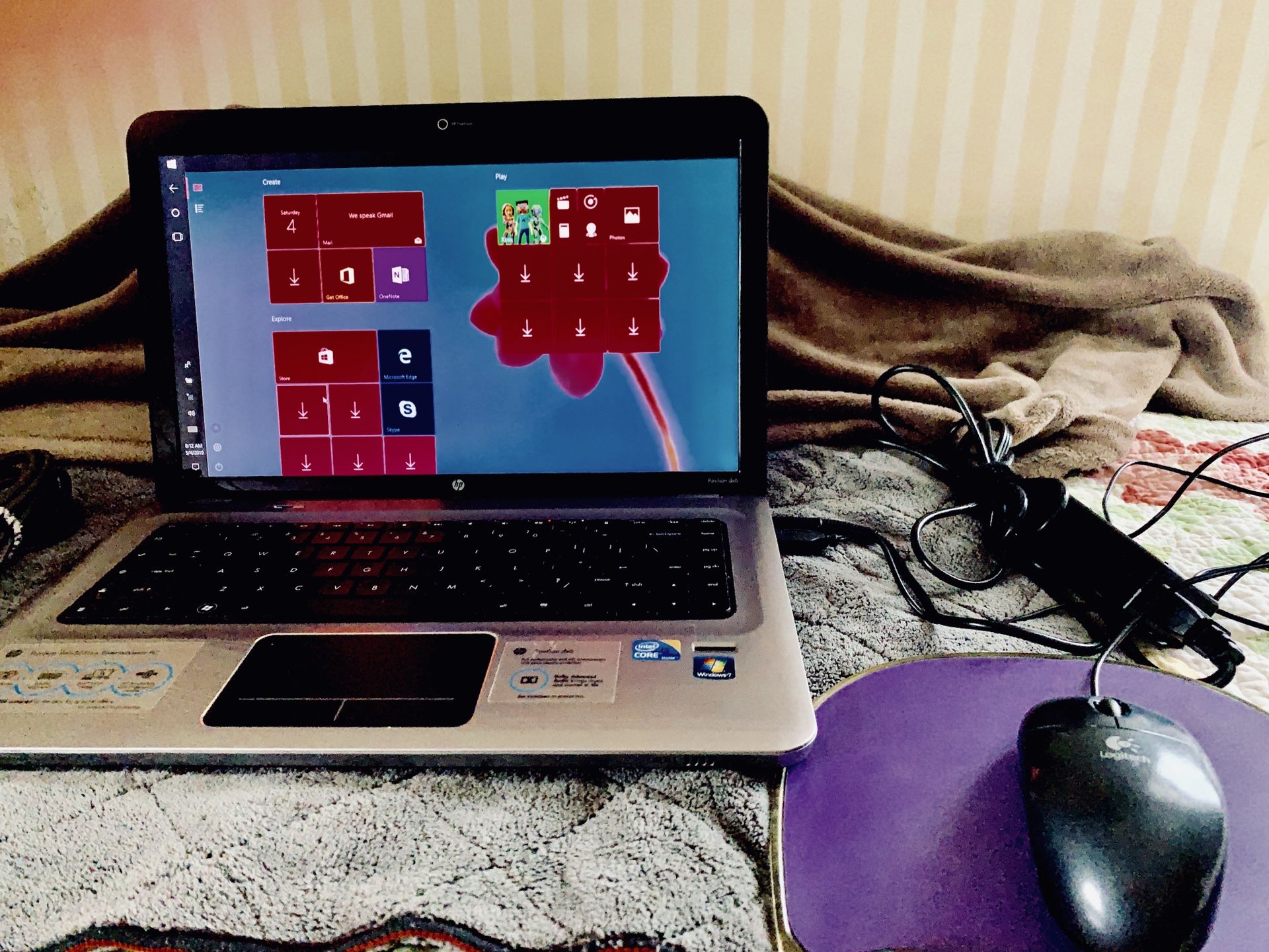 HP PAVILLION DV6-3250 Laptop with mouse, mousepad, extra cables. Great Condition!