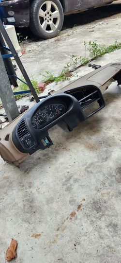 92-99 Bmw E36 dashboard cluster carpet and other parts