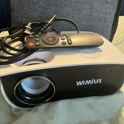 Brand New Wimius Mini Projector Used Twice