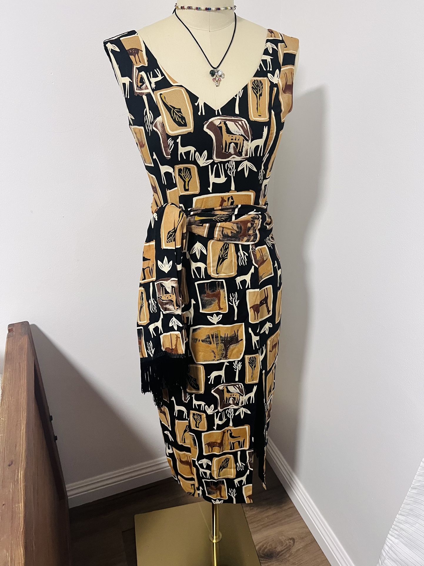 Giraffe Safari dress for women vintage design with scarf and fringe size is medium never used without tags pick up only with cash