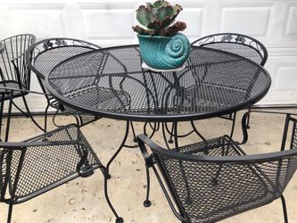 WROUGHT IRON PATIO SET OF 5 PIECES