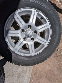 Used 2011 to 2016 town and country OEM wheels.