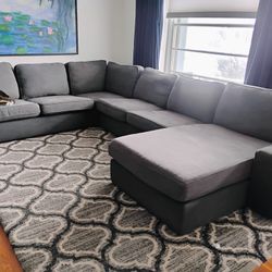 Sectional With Chaise On The Curb 1/21