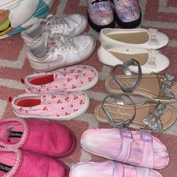 Girls’ shoes Size 2
