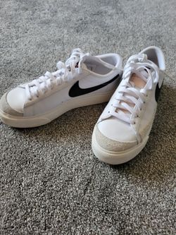 Nike Women's Platform Blazers size 8.5