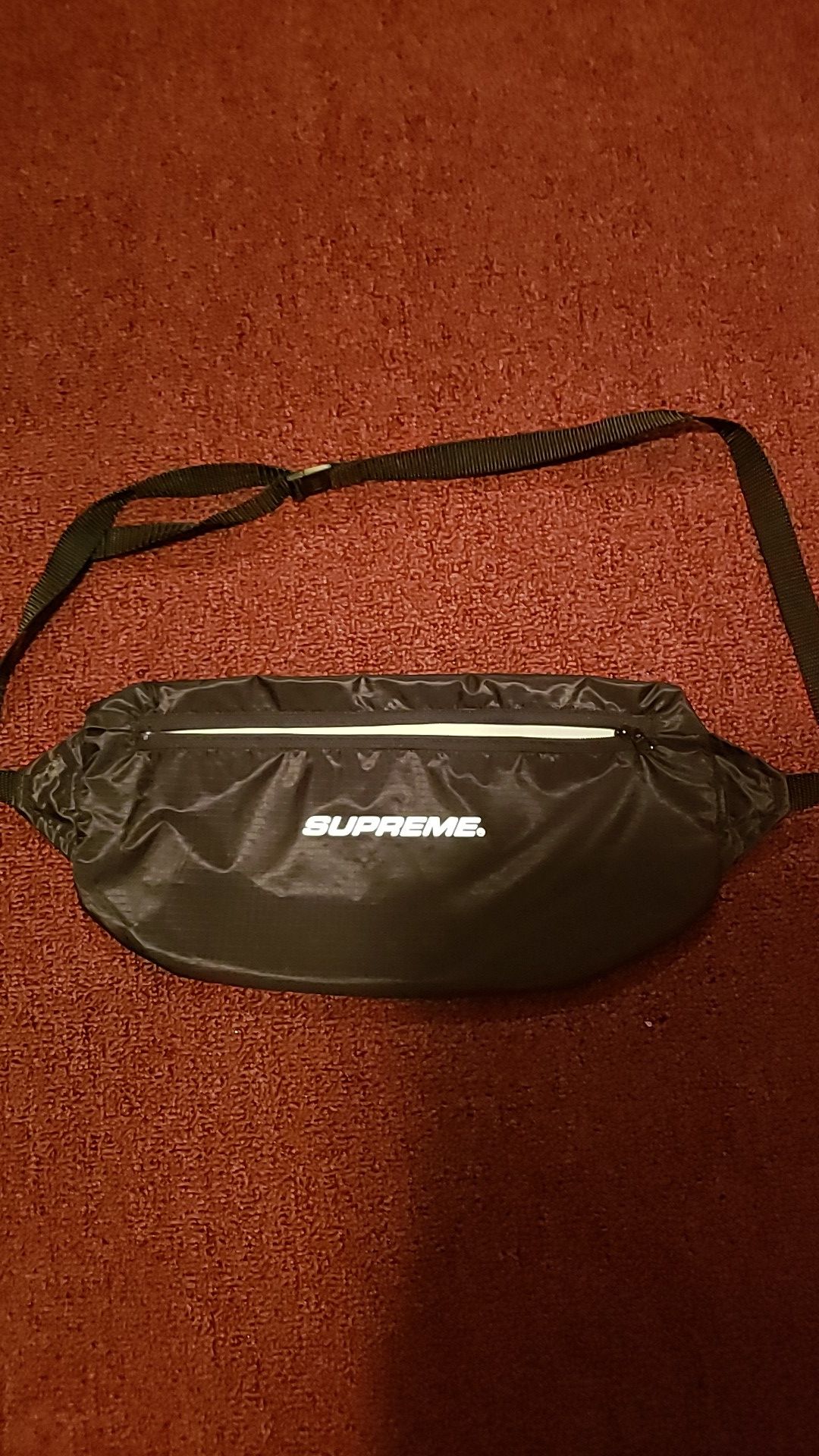 (LEGIT) FW18 Supreme Fanny Pack [Item Came with FW18 Reflective Rain Jacket]