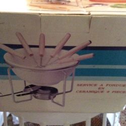 9 piece fondue set new in box