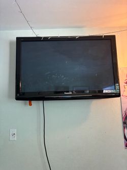 Panasonic TV with wall mount