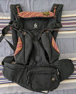 ERGOBABY  Omni 360 HARRY POTTER Baby Carrier - Limited Edition