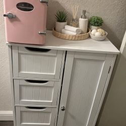 Wooden Floor Cabinet 