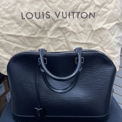 Louis Vuitton Alma BB EPI Leather 