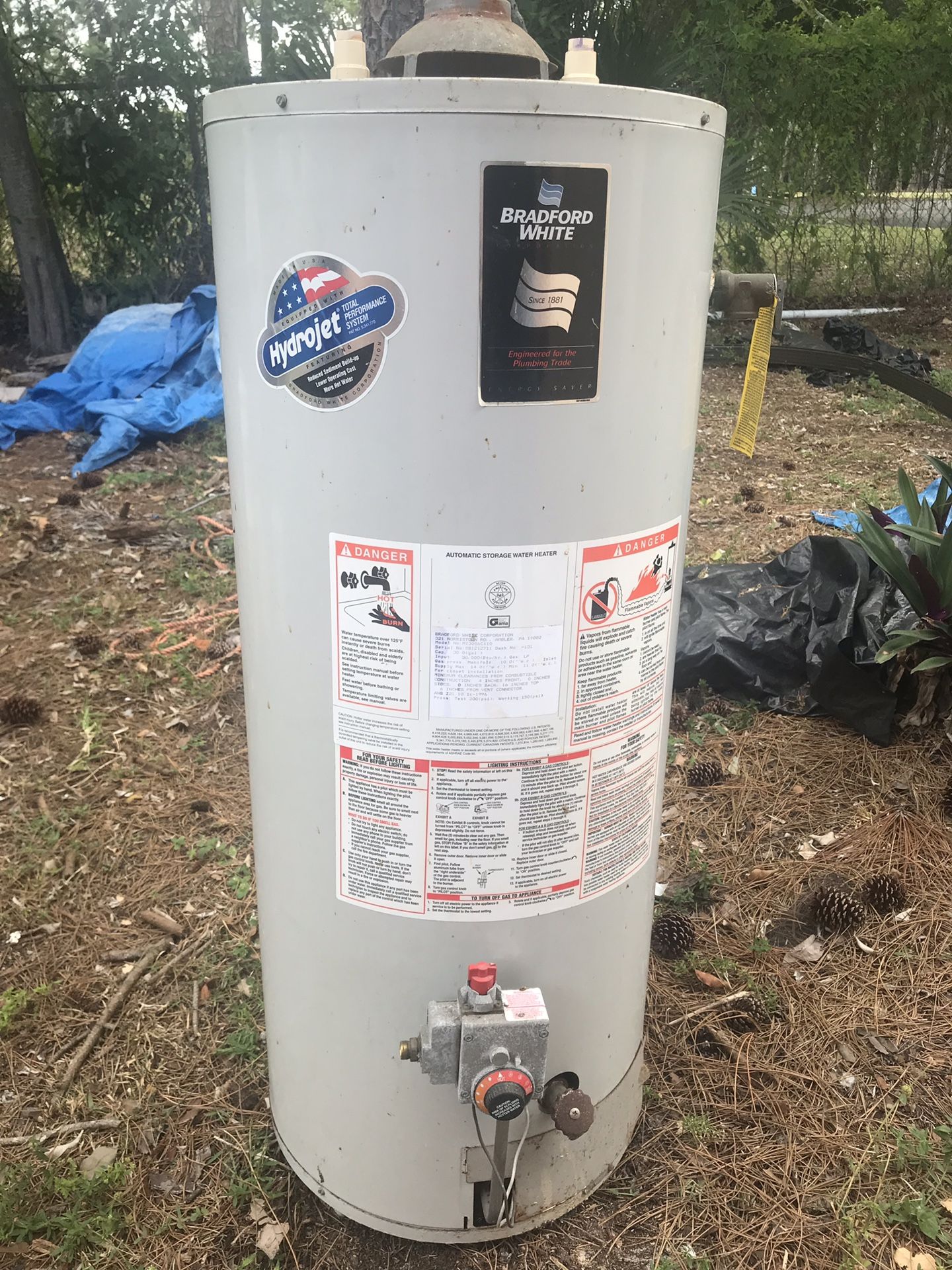 30 gallon propane gas water heater for Sale in West Palm Beach, FL