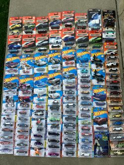 100 Hot Wheels + Matchbox Diecast Cars (Valencia) $100
