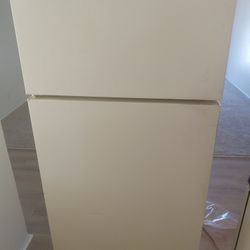 G.E Refrigerator 