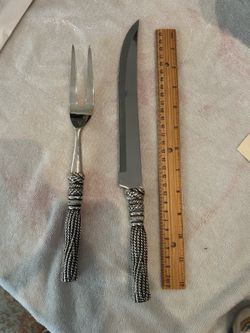 Carving set