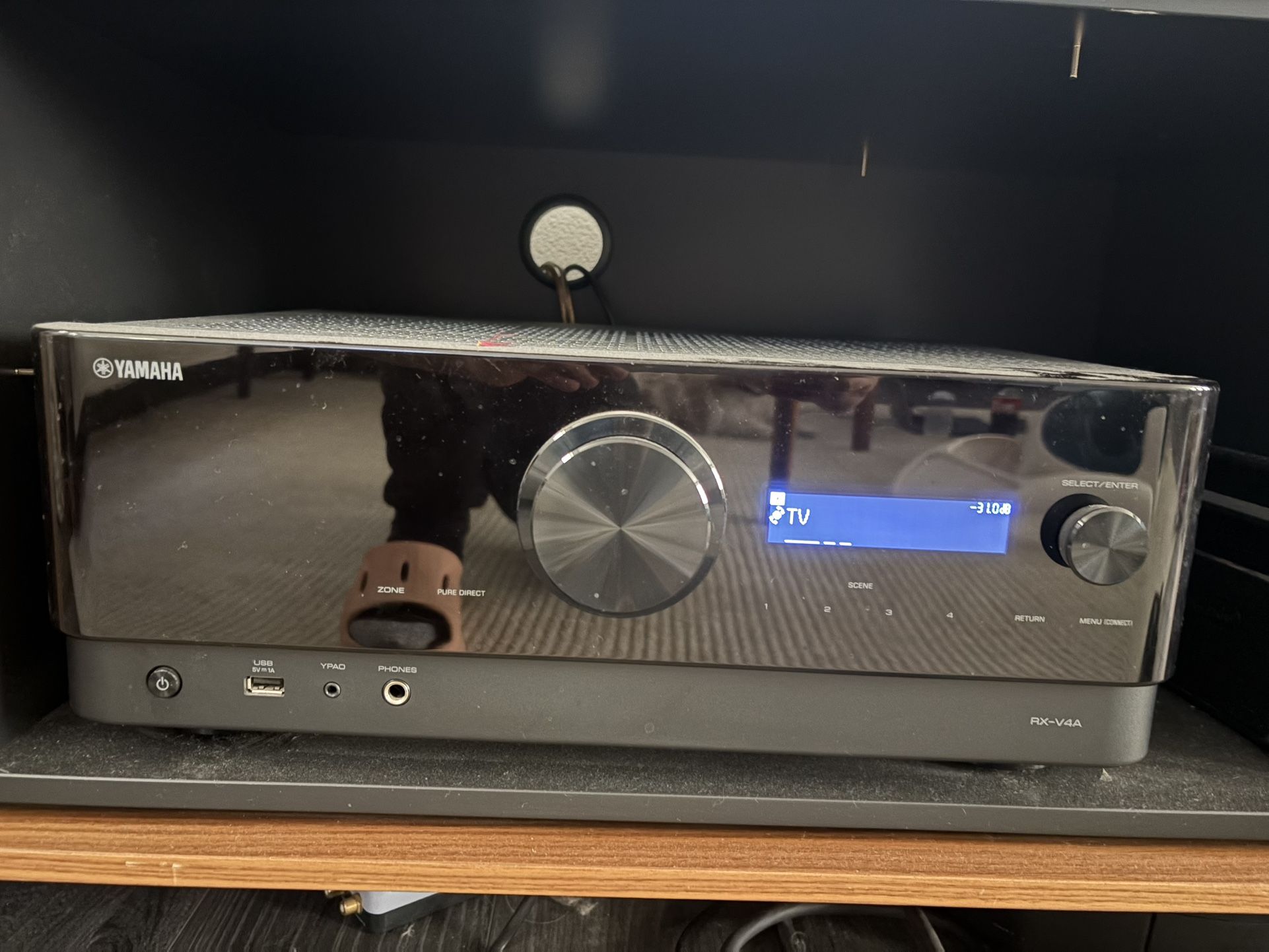 Yamaha Rx-V4A AV Receiver