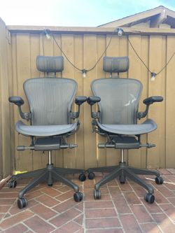 Herman Miller Aeron Remastered Size B Fully Loaded with Posturefit SL and Headrest(650/Each)