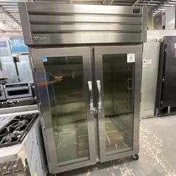 True 2-Door Glass Commercial Refrigerator – Model STR2R-2G-HC – NEW