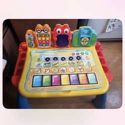 VGC Touch N Learn Desk. Works Great. See Description