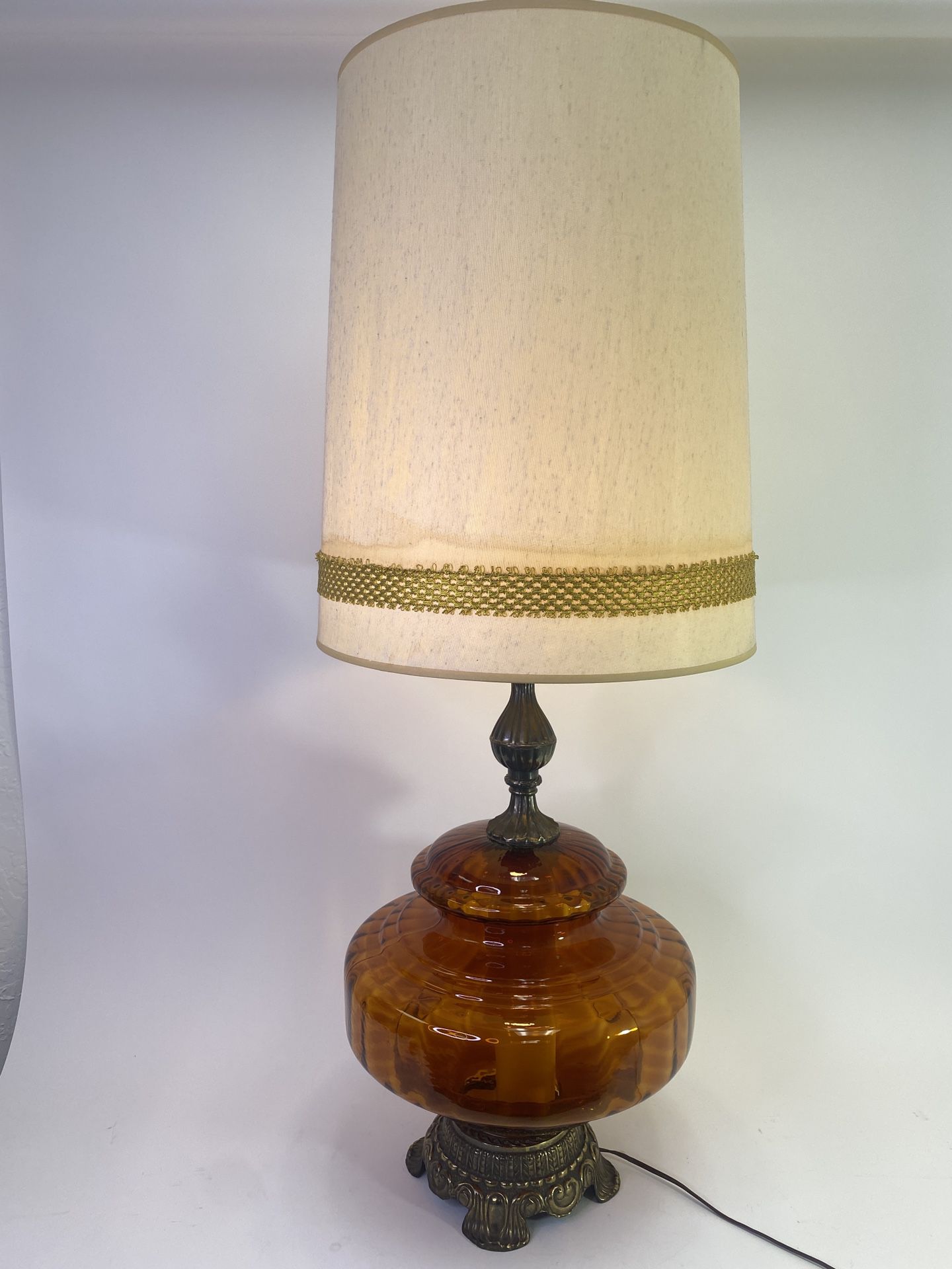 2 Mid-Century Antique Amber Vintage Table Lamps