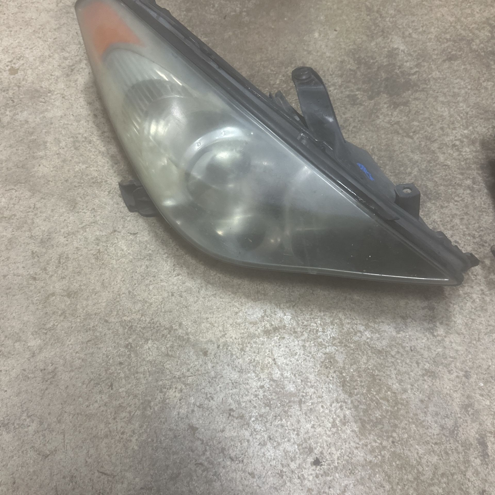 Toyota Solara headlight