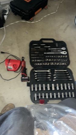 Ratchet and tool box husky