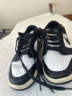 Nike dunks panda size 9.5