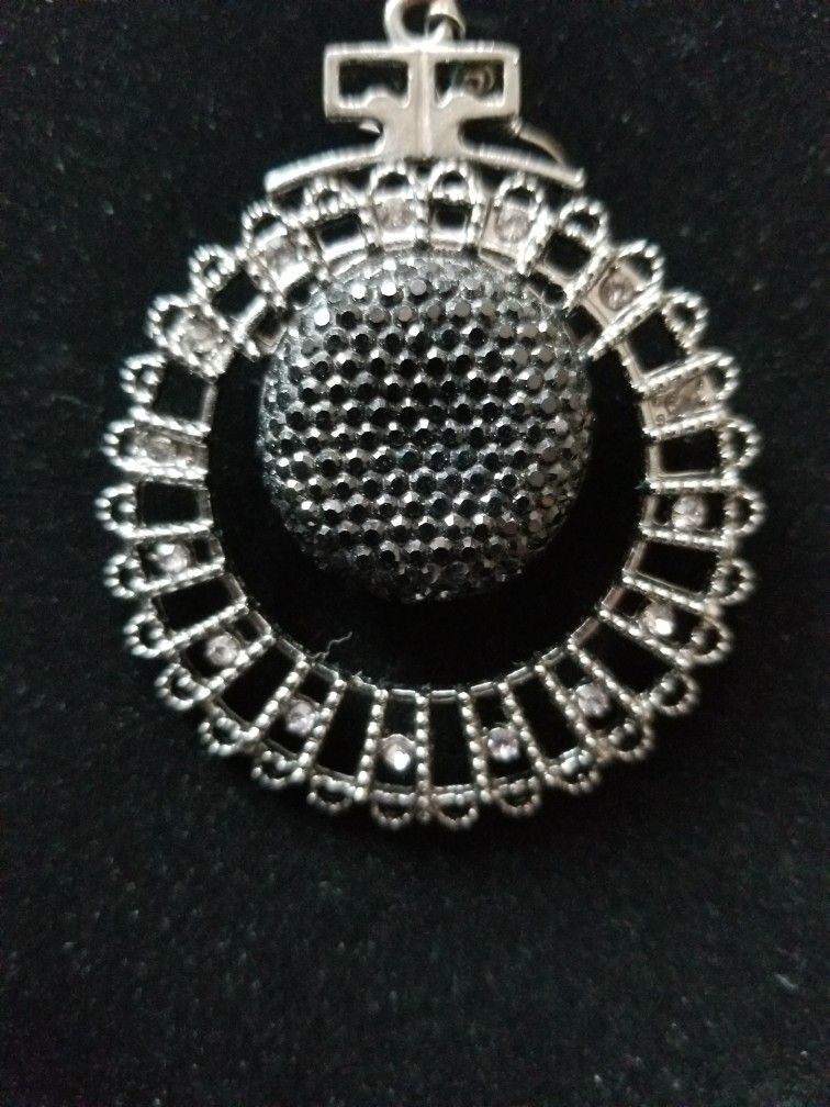 Brooch
