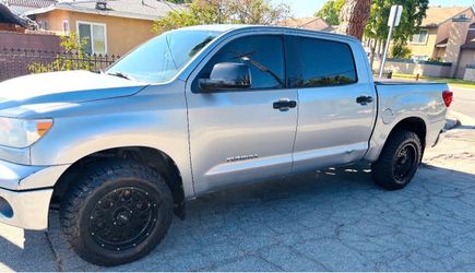 2012 Toyota tundra