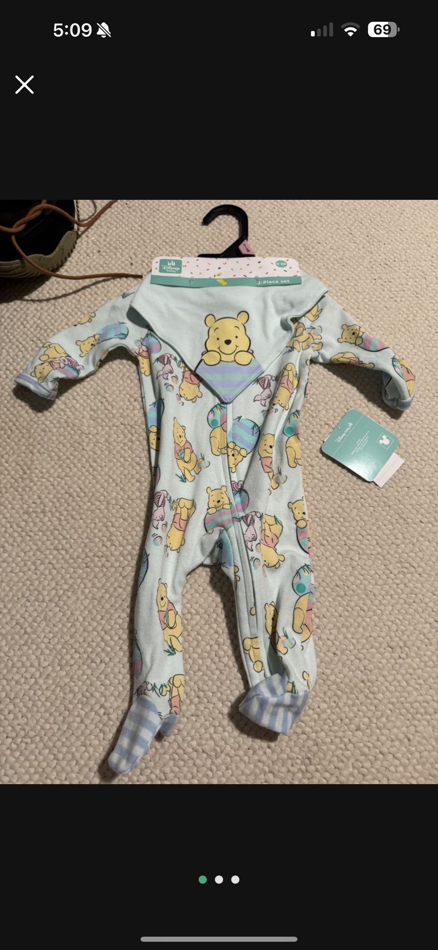 New Baby Size 0-3 Months Pooh Onesie And Bib 2 Piece set