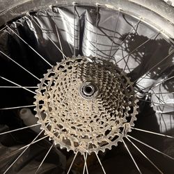 DT Swiss M1900 27.5 MTB Wheelset w/ Maxxis Tires + Cassette + Rotor