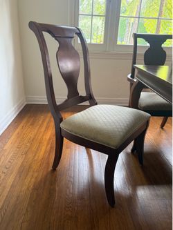 Thomasville dining room set with 10 chairs