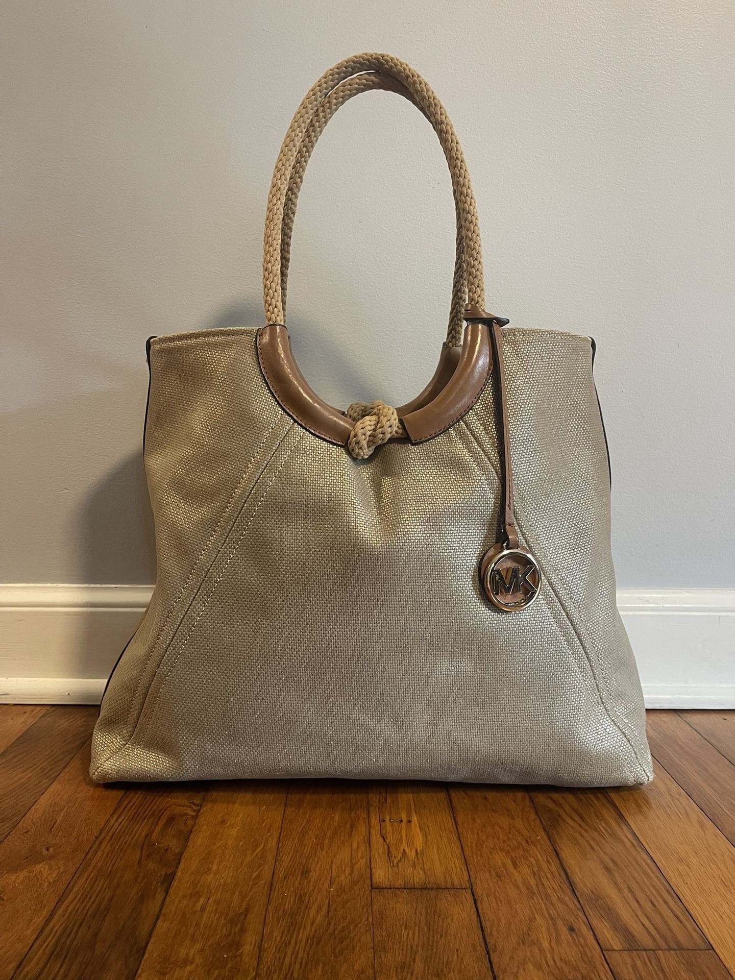 Beautiful Michael Kors BigBig Canvas Tote