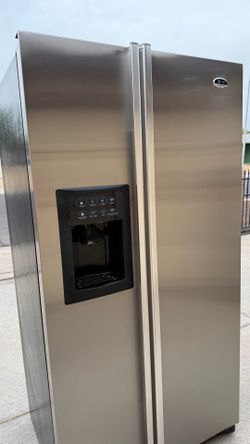REFRIGERATOR GE COUNTER DEEP STAINLESS STEEL