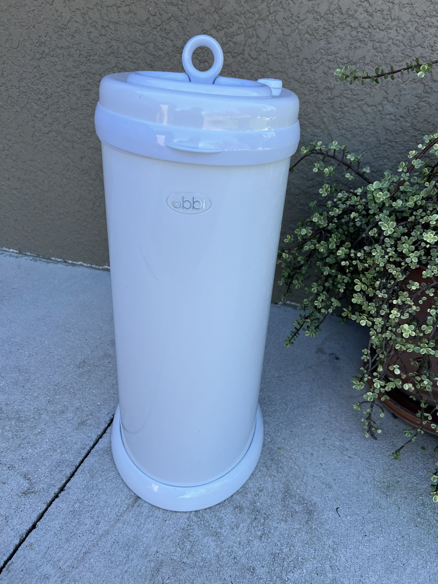 Diapers Dispenser.