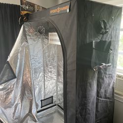 GROW TENT AND MORE!