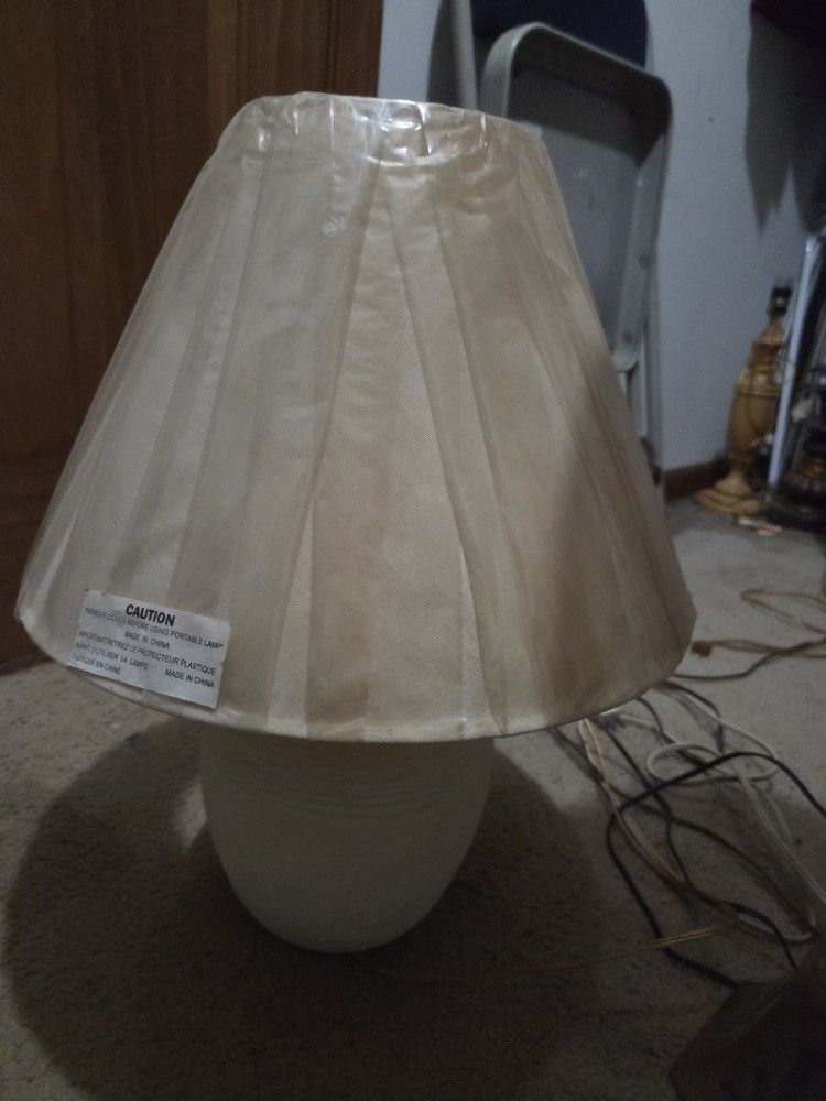 White Lamp Set