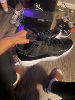 Jordan 11 space jam low