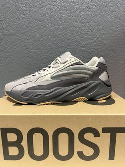 Adidas Yeezy Boost 700 V2 Tephra Size 12