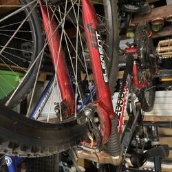 Mongoose Mountain Bike 26 Inches 