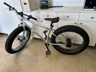 Mongoose Malus Mens and Women Fat Tire Mountain Bike,