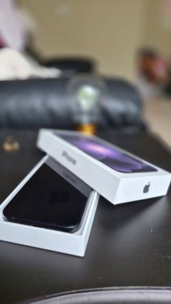 Apple iPhone 17e. Black ,256gb open box.Never Activated,