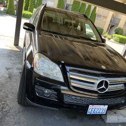 Mercede, GL450 Black Color 